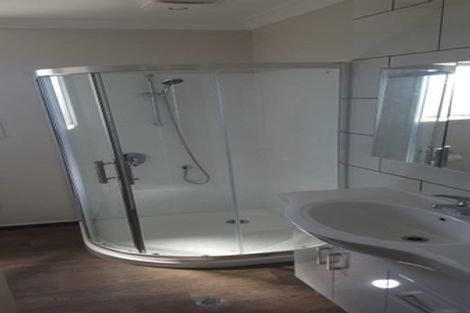 Photo of property in 5 Chancellor Way, Crofton Downs, Wellington, 6035