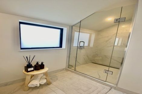 Photo of property in 2/51 Maxwell Street, Riccarton, Christchurch, 8041