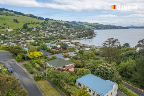 Photo of property in 22 Wharfdale Street, Macandrew Bay, Dunedin, 9014