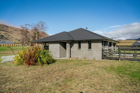 Photo of property in 10 Lakefield Close, Kingston, Athol, 9793