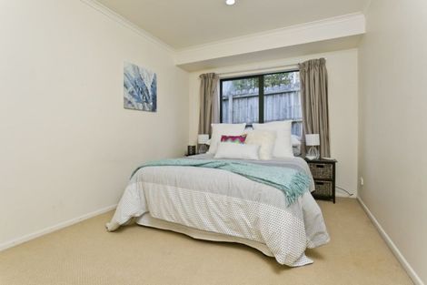 Photo of property in 1 Black Teal Close, Unsworth Heights, Auckland, 0632