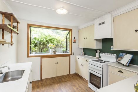 Photo of property in 80 Matatua Road, Raumati Beach, Paraparaumu, 5032