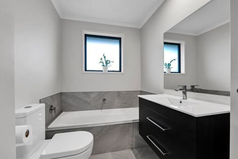 Photo of property in 9 Piharau Crescent, Hurdon, New Plymouth, 4310