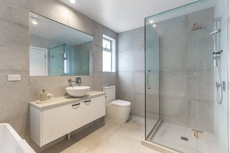 Photo of property in 6a Moera Place, Stanmore Bay, Whangaparaoa, 0932