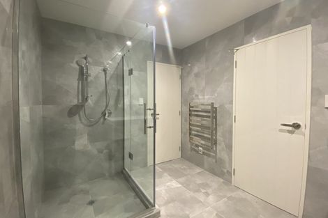 Photo of property in 96d Triangle Road, Massey, Auckland, 0614