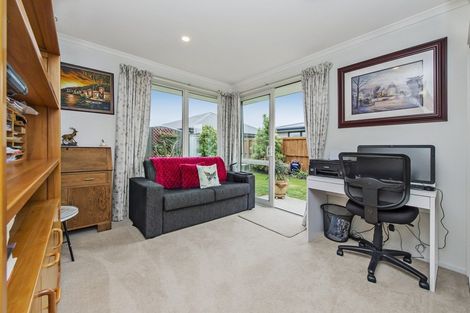 Photo of property in 33 Chandler Way, Rolleston, 7615