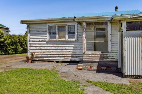 Photo of property in 33 Ngatai Street, Manaia, 4612