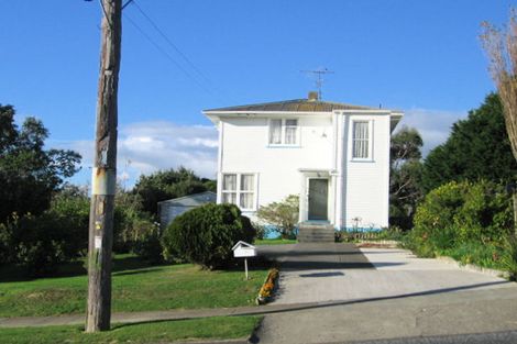 Photo of property in 43 Sievers Grove, Cannons Creek, Porirua, 5024