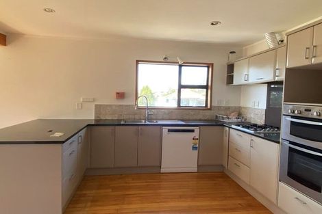 Photo of property in 2 Allender Drive, Torbay, Auckland, 0630