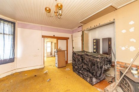 Photo of property in 25 Manuka Street, Castlecliff, Whanganui, 4501