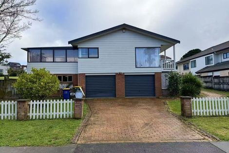 Photo of property in 33 Lagoon Way, West Harbour, Auckland, 0618