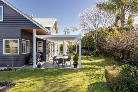 Photo of property in 15 Knightsbridge Place, Bethlehem, Tauranga, 3110