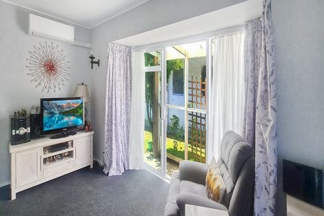 Photo of property in 50 Harris Street, Marton, 4710