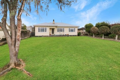 Photo of property in 3 Edward Street, Dannevirke, 4930