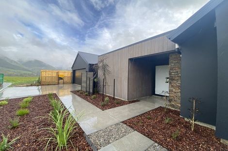 Photo of property in 5 Hill Tops Way, Stoke, Nelson, 7011