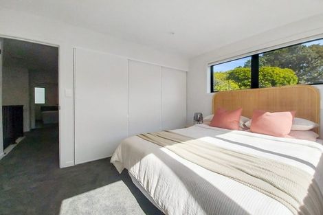 Photo of property in 1/63 Hillcrest Avenue, Hillcrest, Auckland, 0627