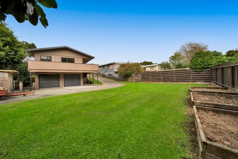 Photo of property in 7 Warren Place, Frankleigh Park, New Plymouth, 4310