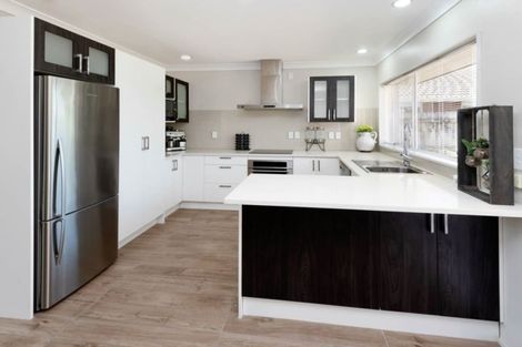 Photo of property in 1/71 Frank Nobilo Drive, Golflands, Auckland, 2013