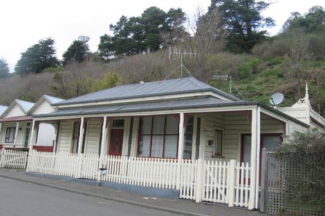 Photo of property in 15 Main Street, Hospital Hill, Napier, 4110
