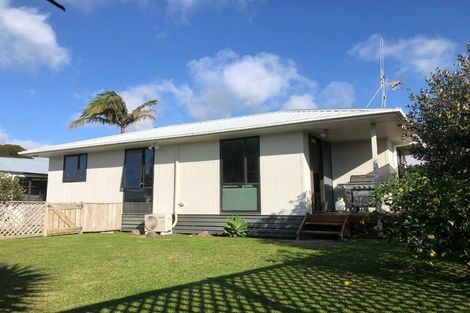 Photo of property in 5 Longstead Avenue, Papamoa Beach, Papamoa, 3118
