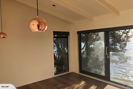 Photo of property in 725 Marine Drive, Eastbourne, Lower Hutt, 5013