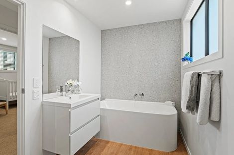 Photo of property in 11 Till Street, Jacks Point, 9371