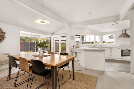 Photo of property in 58 Weka Street, Fendalton, Christchurch, 8041