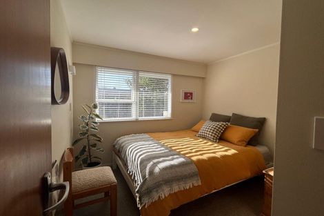 Photo of property in 1 Cardiff Road, Pakuranga, Auckland, 2010