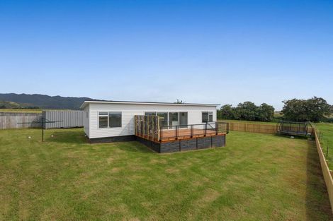 Photo of property in 24 Rawinia Place, Te Kaha, 3199