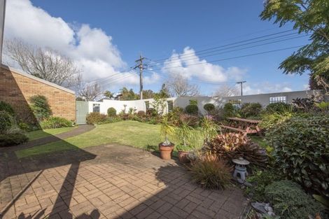 Photo of property in 2/9 Alma Road, Milford, Auckland, 0620