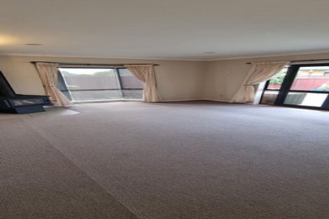 Photo of property in 6 Fencourt Place, Rototuna North, Hamilton, 3210