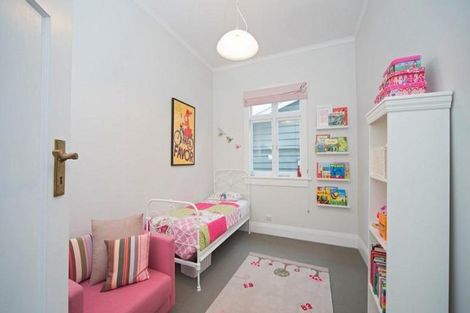 Photo of property in 7 West End Road, Herne Bay, Auckland, 1022