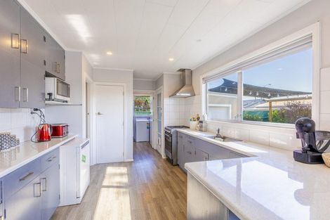 Photo of property in 6 Wynyard Crescent, Tamatea, Napier, 4112