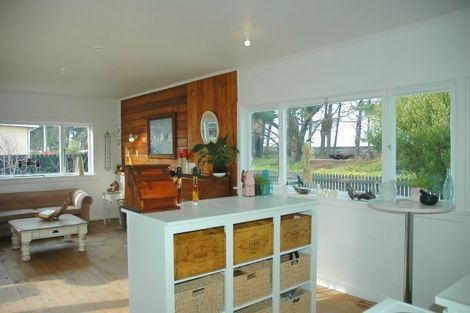 Photo of property in 12 Chamberlain Avenue, Amberley, 7481