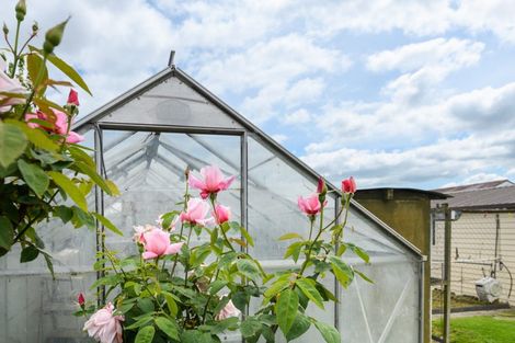 Photo of property in 25 Puriri Terrace, Roslyn, Palmerston North, 4414