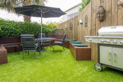 Photo of property in 1/18 Argyle Road, Browns Bay, Auckland, 0630