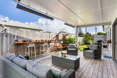 Photo of property in 229a Ocean Road, Whangamata, 3620