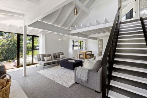 Photo of property in 6 Mackinnon Terrace, Sunshine Bay, Queenstown, 9300