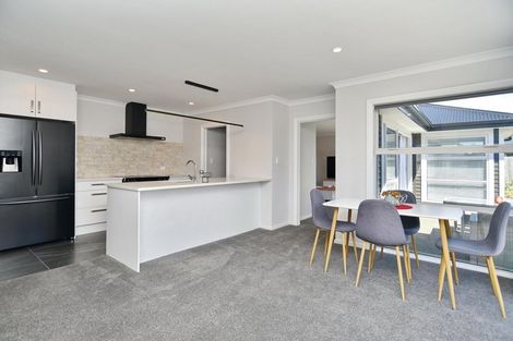 Photo of property in 106 Petries Road, Woodend, 7610