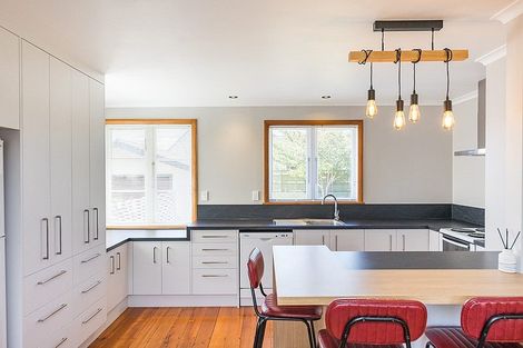 Photo of property in 20 Milton Street, Roslyn, Palmerston North, 4414