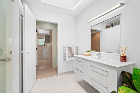 Photo of property in 8a Deveron Street, Regent, Whangarei, 0112