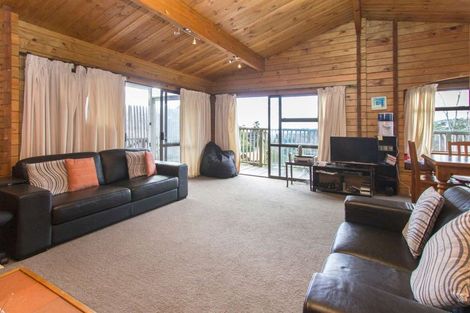 Photo of property in 2/87 Haseler Crescent, Howick, Auckland, 2014