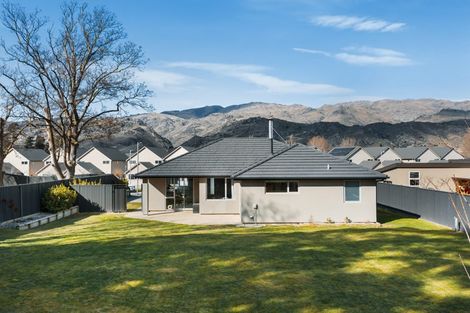 Photo of property in 20 Perriam Place, Mount Pisa, Cromwell, 9383