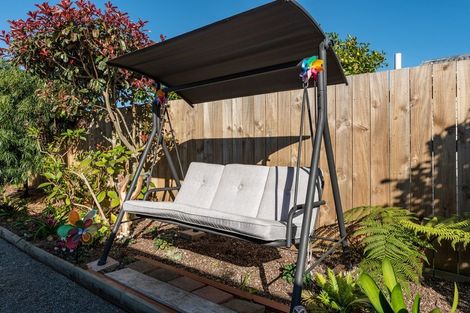 Photo of property in 2 Meadowvale Drive, Levin, 5510