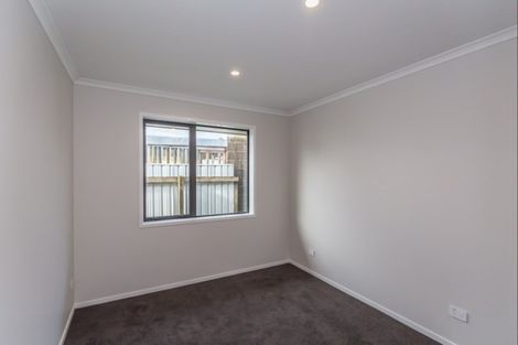 Photo of property in 30b Queenwood Road, Levin, 5510