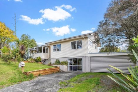 Photo of property in 3 Seabar Place, Glen Eden, Auckland, 0602