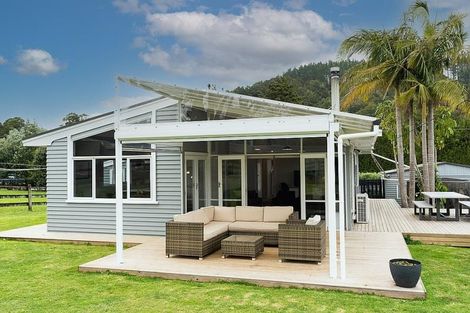 Photo of property in 240 Pipiwai Road, Ngararatunua, Whangarei, 0176