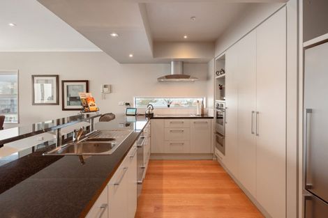 Photo of property in Oxleys Rock Apartments, 401/6 London Quay, Picton, 7220