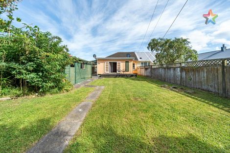 Photo of property in 18 Atiawa Crescent, Waiwhetu, Lower Hutt, 5010