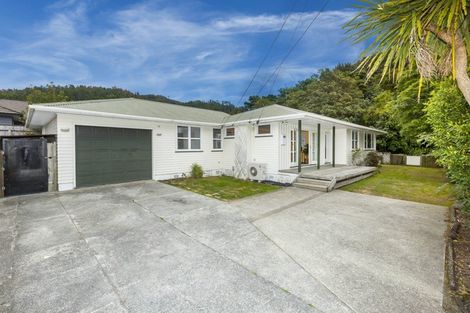 Photo of property in 29 Korau Grove, Stokes Valley, Lower Hutt, 5019